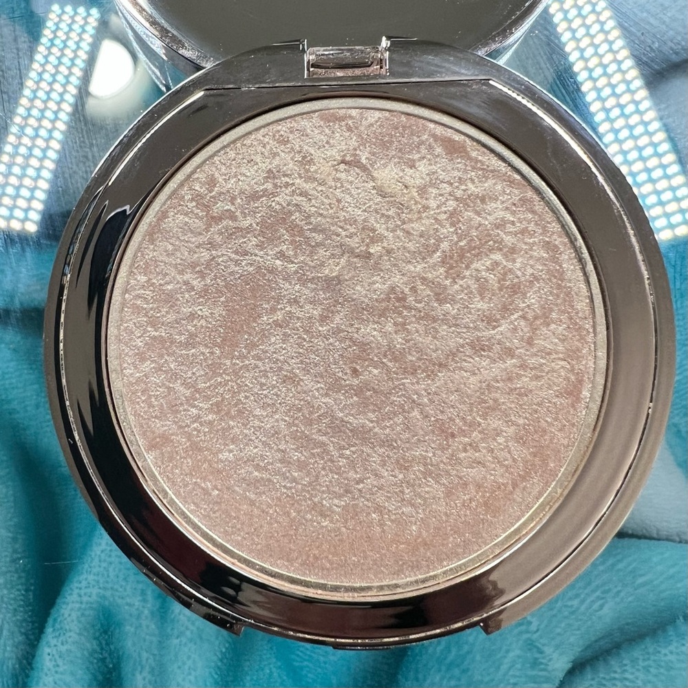 Used Ciate Starburst highlighter